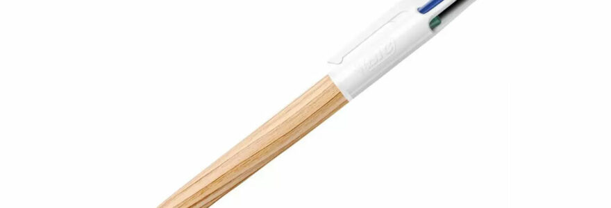 stylo 4 couleurs en bois